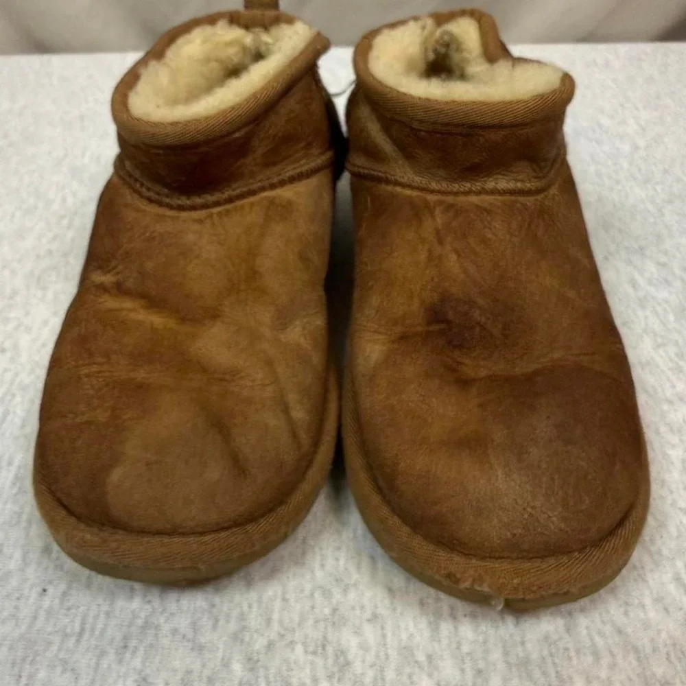 UGG Classic Ultra Mini Boots 🤎 Women's Size‎ 4